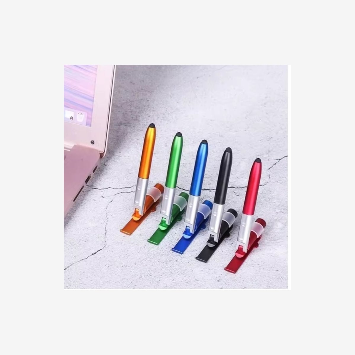 Stylo multifonction 4 en 1 avec lumière LED et support pour téléphone